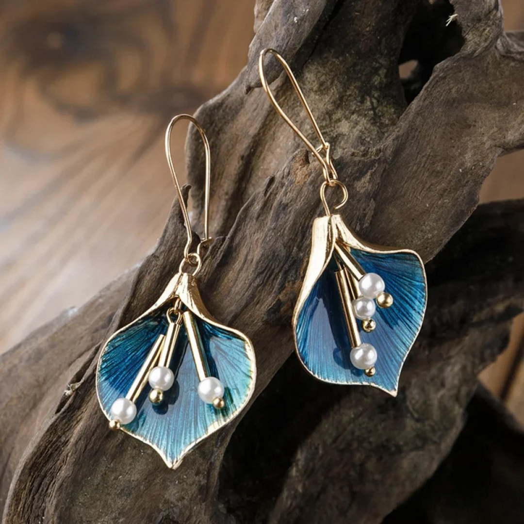 Ilse - Vintage-Ohrringe mit blauem Lotus und Gold