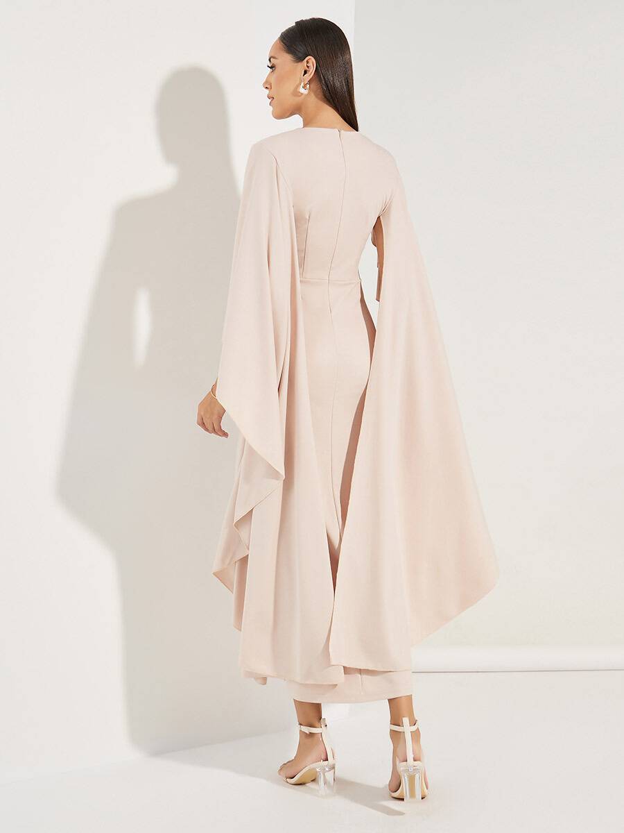 Inga - Hellrosa Midi-Kleid mit V-Ausschnitt und Chiffon-Ärmel