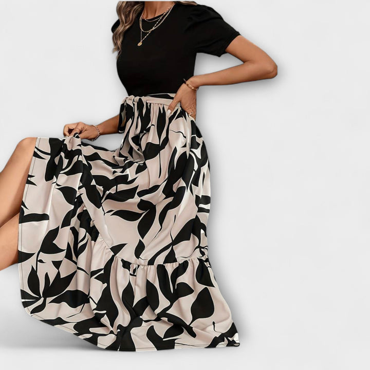 Zora - Sommerkleid mit Blumenmuster und Rundhalsausschnitt