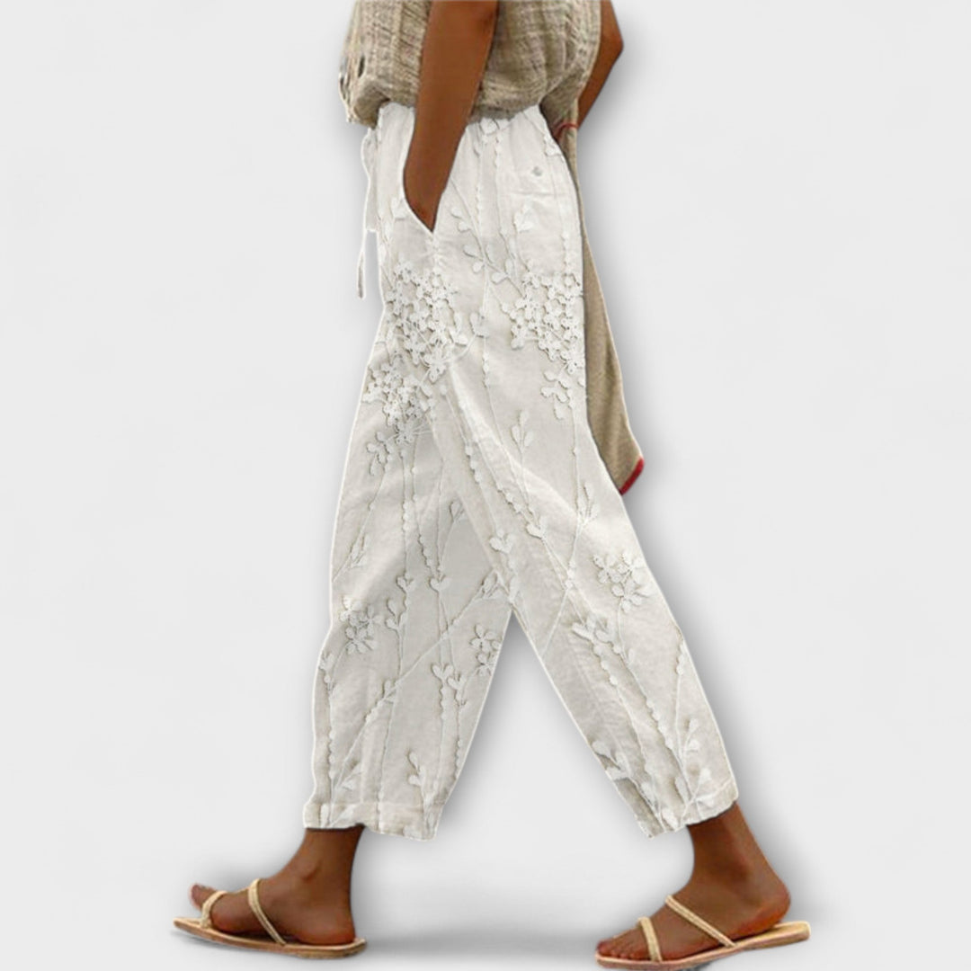 Tilda – Locker Geschnittene Hose Mit Weinlaub-Print