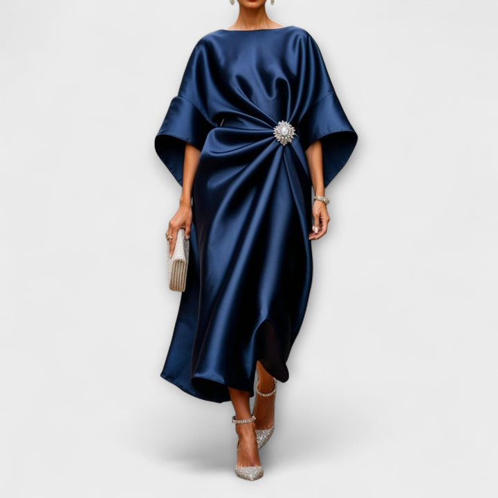 Oda - Luxe Shimmer Satin Langkleid