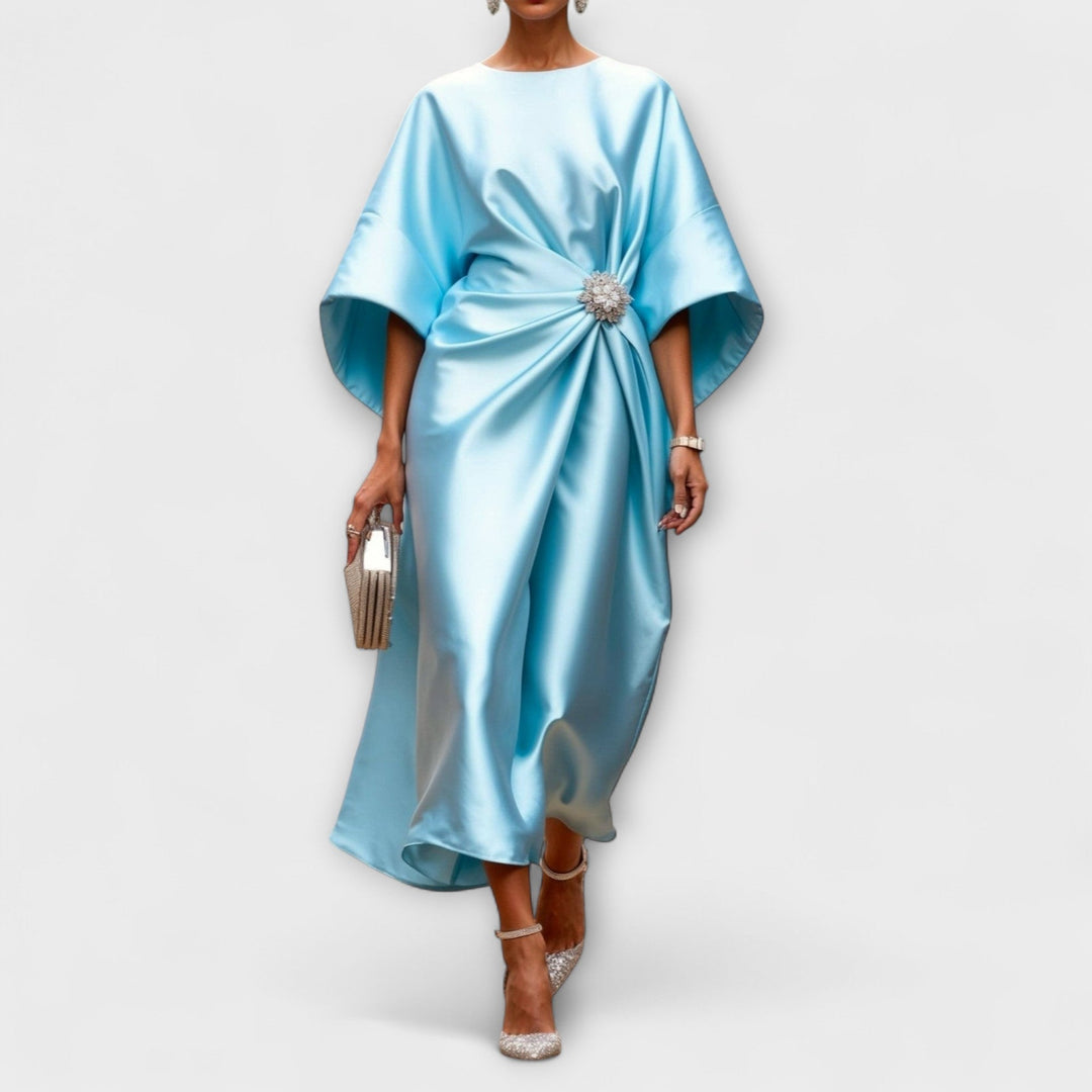 Oda - Luxe Shimmer Satin Langkleid