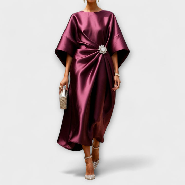 Oda - Luxe Shimmer Satin Langkleid