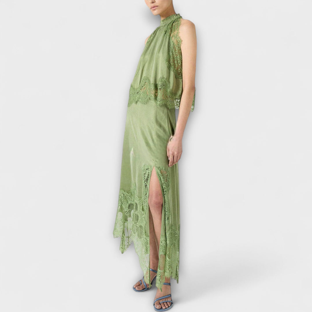 Fredrika – Satin-Set mit Spitzenakzenten und plissiertem Ausschnitt