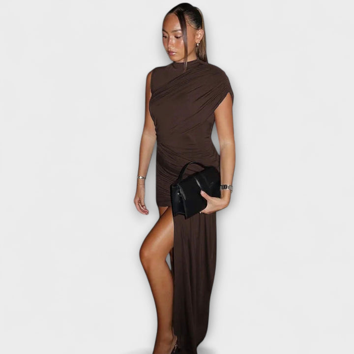Selina - Schickes, schmal geschnittenes Kleid mit Rundhalsausschnitt und Plissee