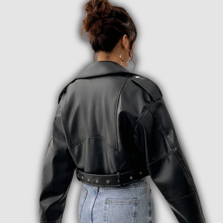 Elowyn - Elegante und kraftvolle Jacke