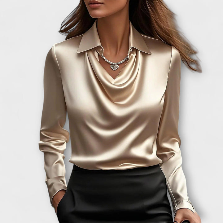 Martha - Glänzende Bluse mit gerafftem Kragen