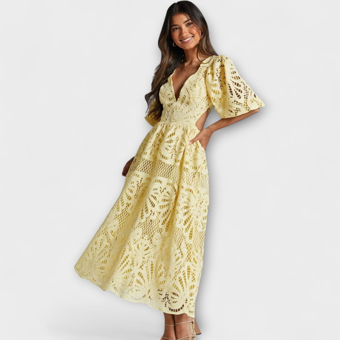 Fenja - Elegantes Kleid mit zarten Details