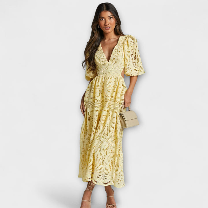 Fenja - Elegantes Kleid mit zarten Details