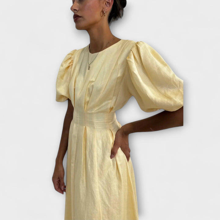 Rita - Buttergelbes Maxikleid mit luftigem Design