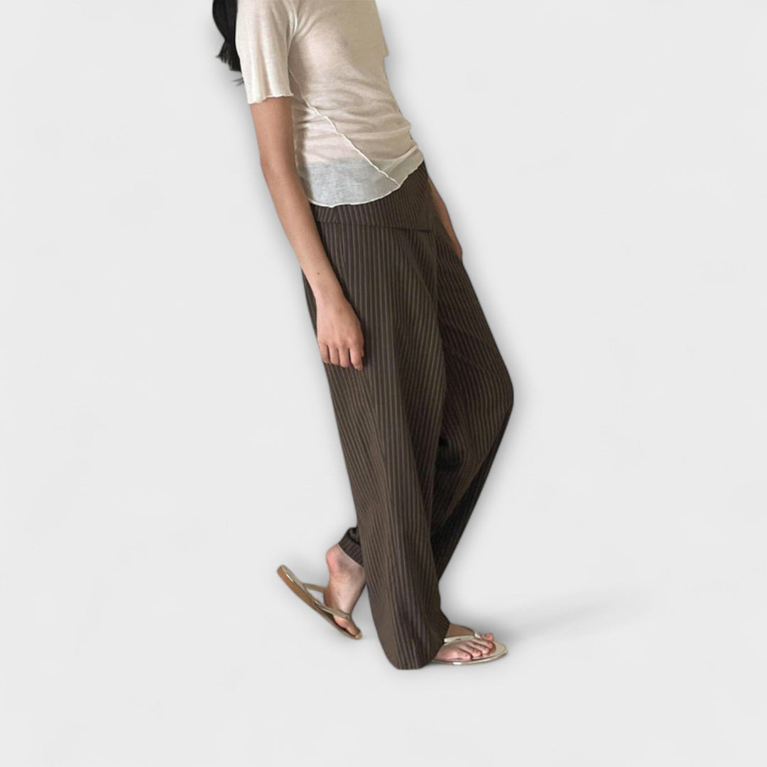 Helena – Weit Geschnittene Hose Mit Falt-Detail
