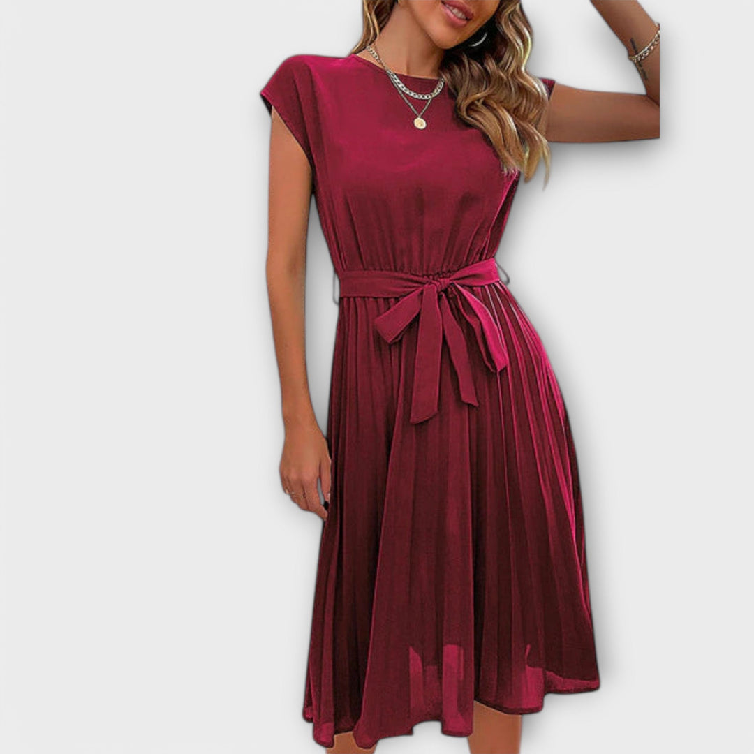 Erika - Kurzarm, gefältete, lässige Midikleid