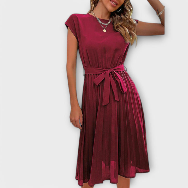 Erika - Kurzarm, gefältete, lässige Midikleid