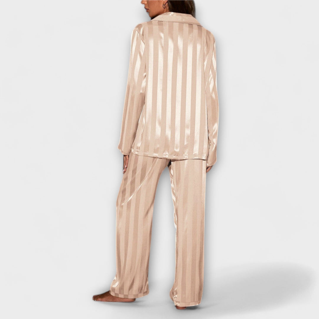 Nina - Luxuriöser Pyjama