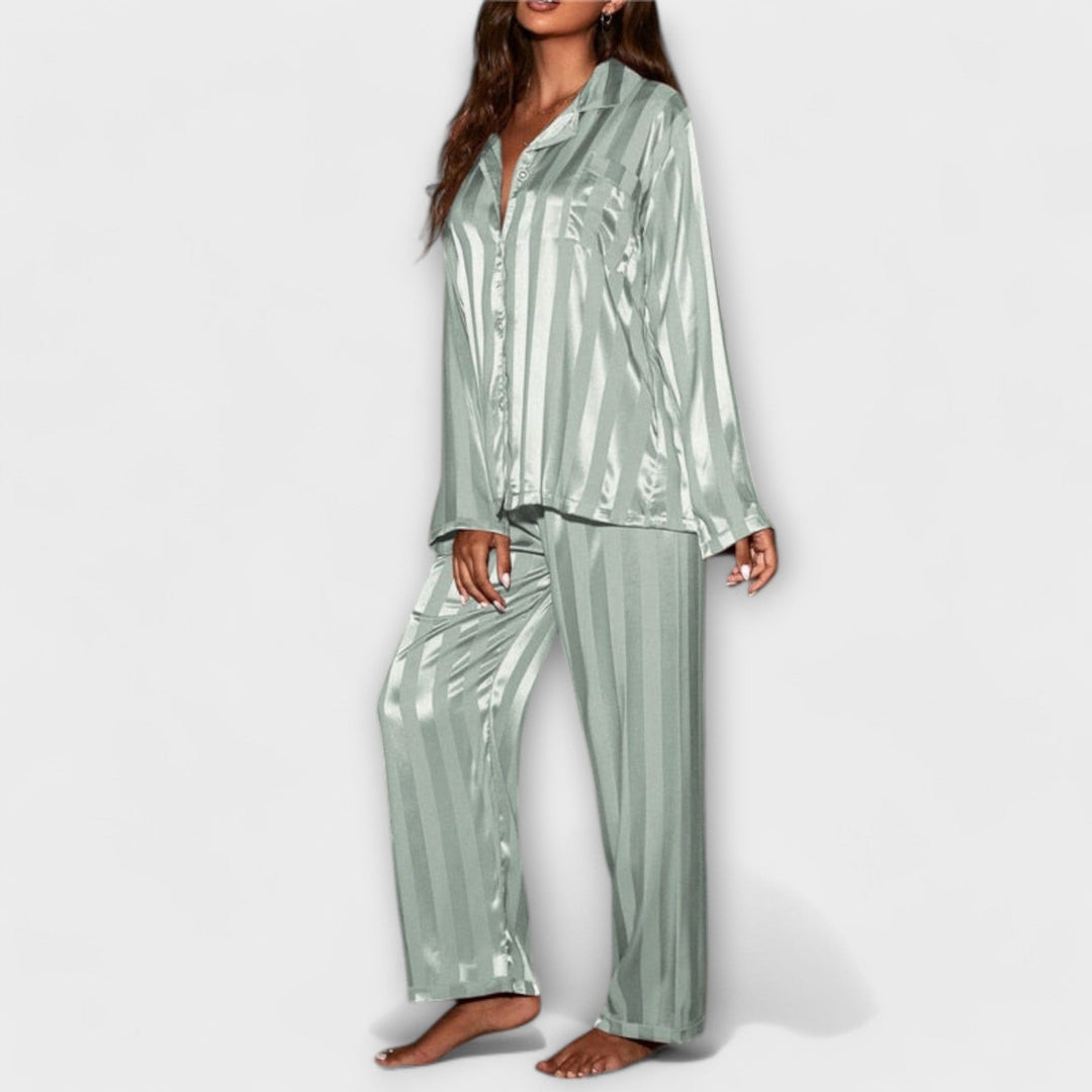 Nina - Luxuriöser Pyjama