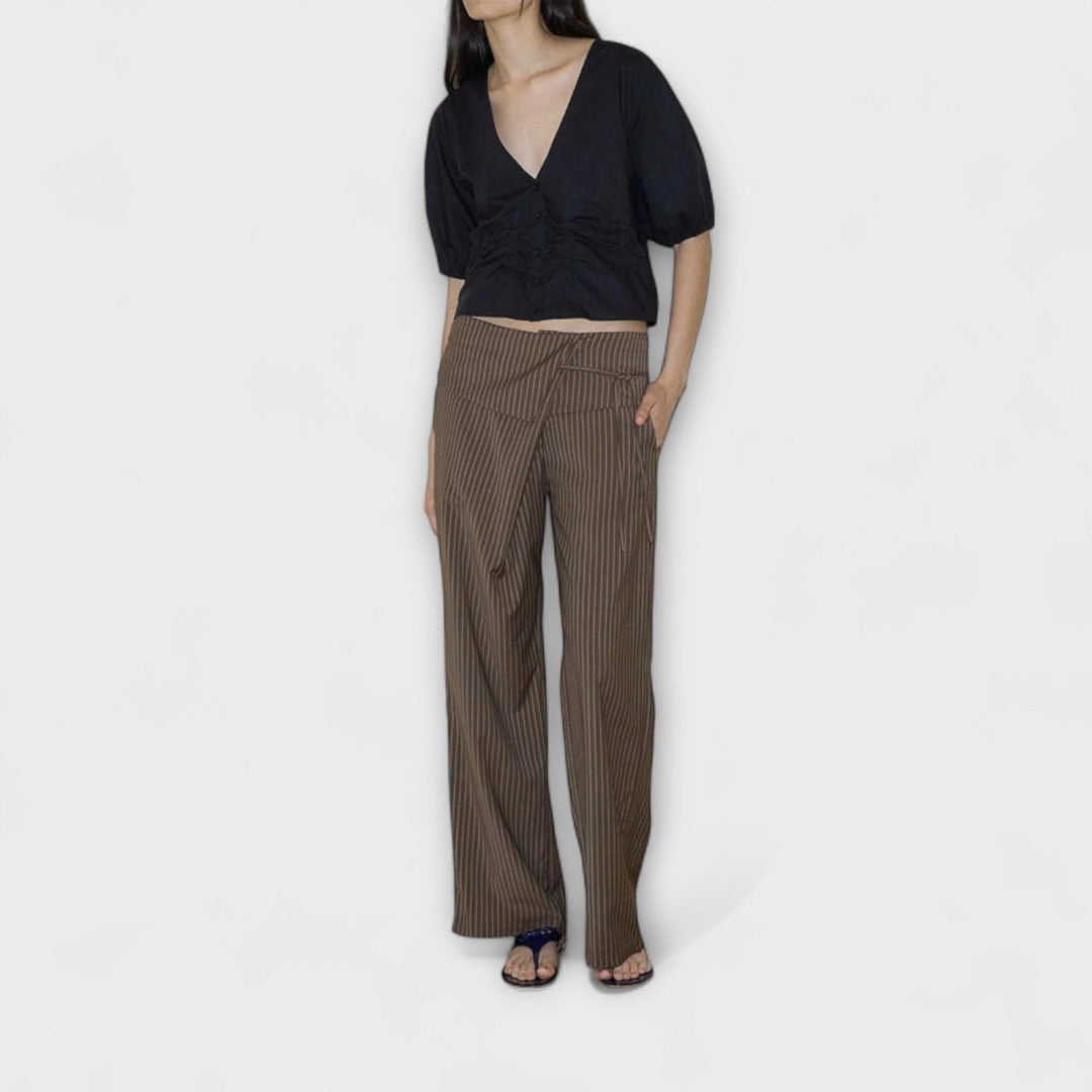 Helena – Weit Geschnittene Hose Mit Falt-Detail