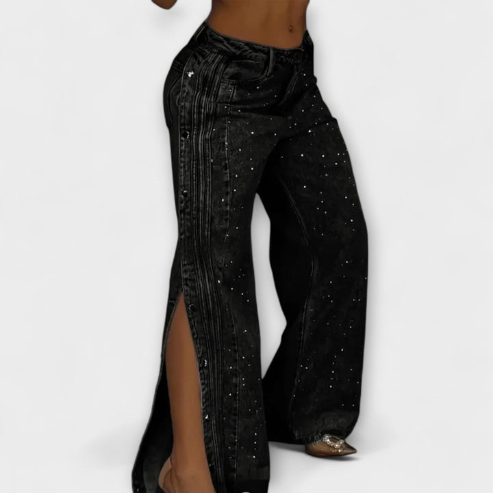 Yara – High-Waisted Jeans Mit Strass Und Seitlichen Knopfdetails