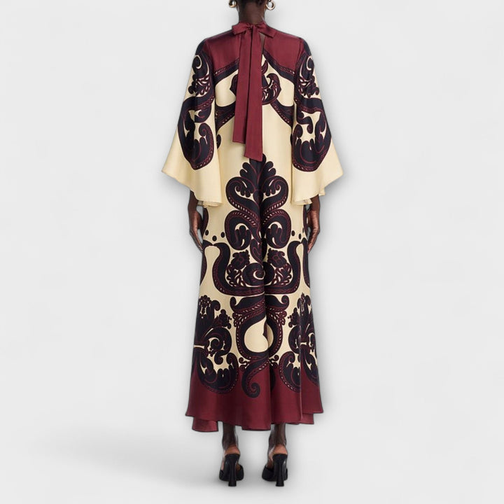 Marianne - Atemhaftes Grenadilla-Print Maxikleid für mühelose Eleganz