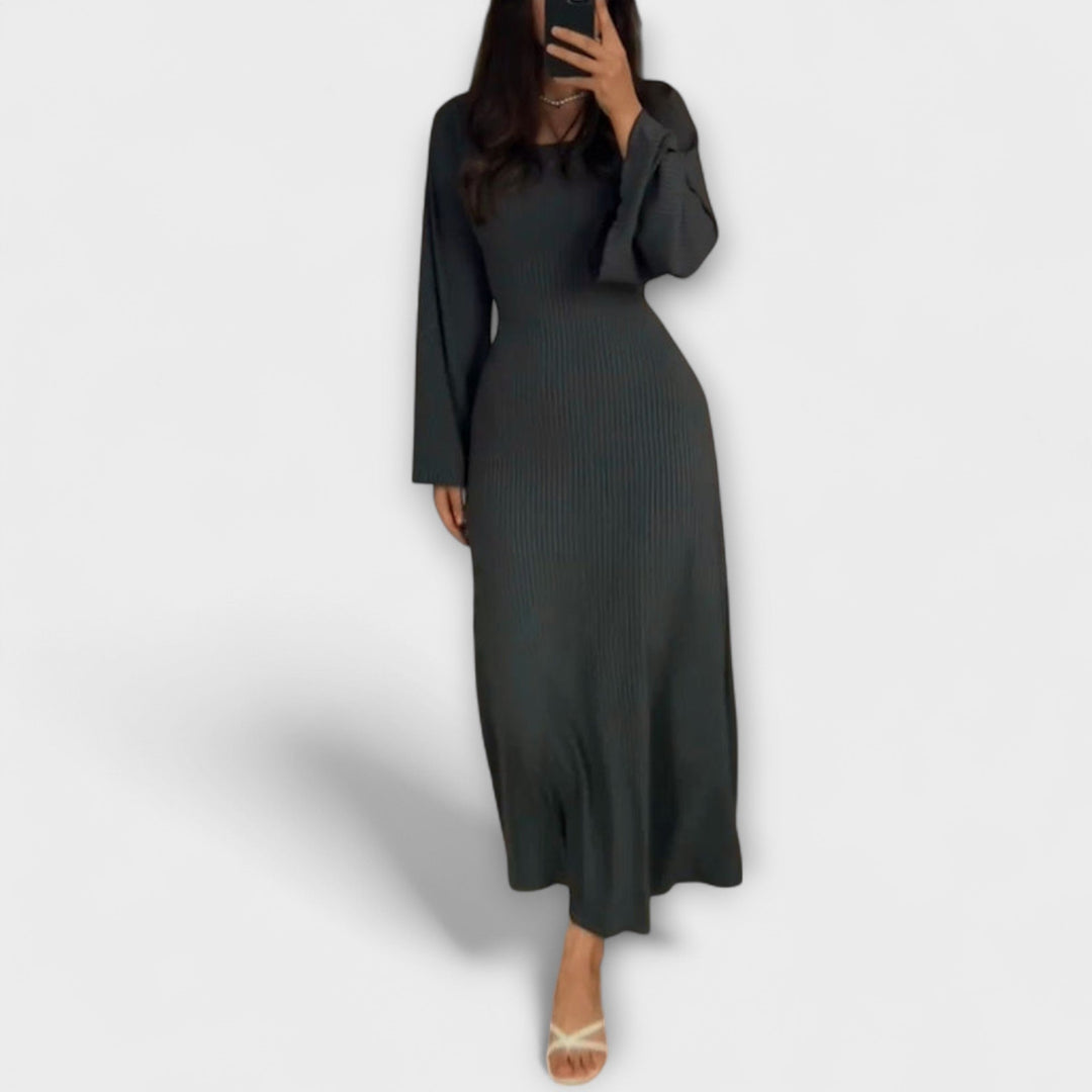 Frieda - Schickes Strickkleid mit Taillendetail