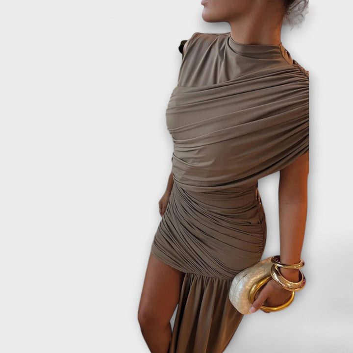 Selina - Schickes, schmal geschnittenes Kleid mit Rundhalsausschnitt und Plissee